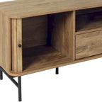 Mueble de TV marrón con puertas correderas de persiana y cajón, apto para televisores de hasta 75"